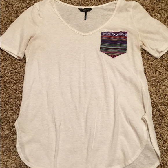 White shirt with Aztec pocket