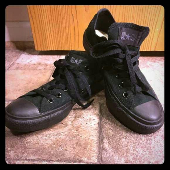Black converse