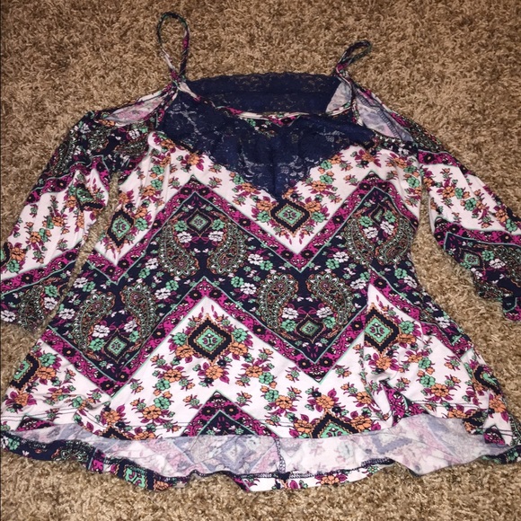 Cold shoulder top