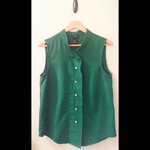 ☀️ H&M | sleeveless button up