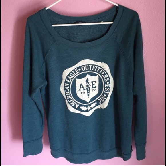 American Eagle sweater 🌻