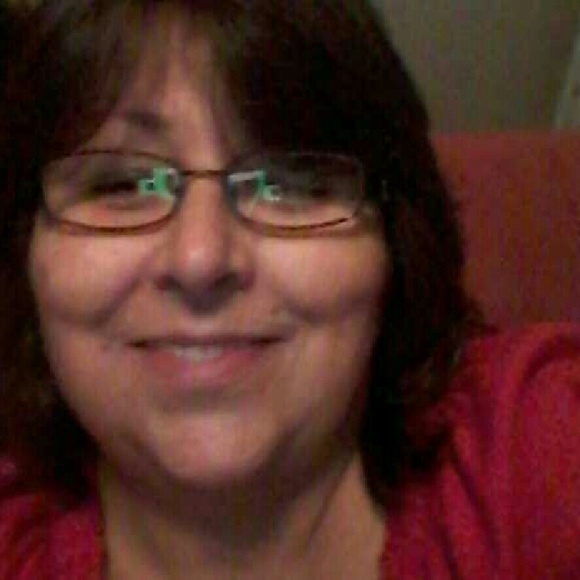 Meet your Posher, Tina - Picture 2 of 3