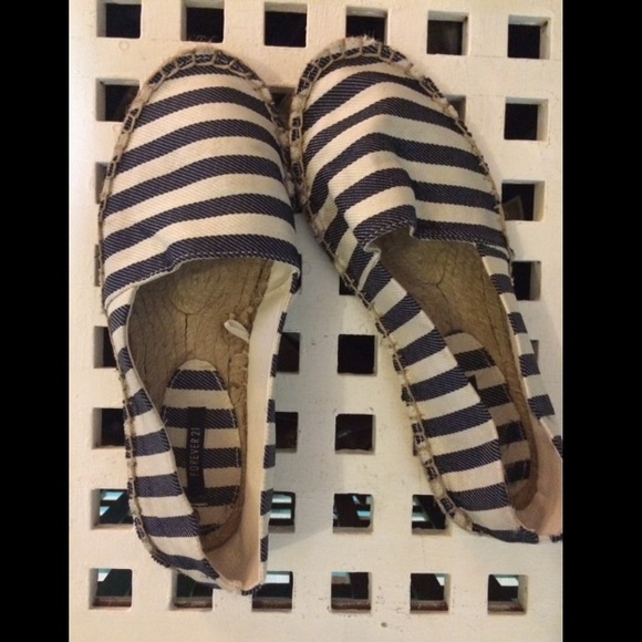 Striped flats