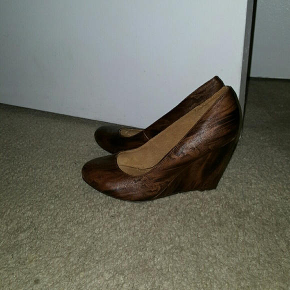 Brown wedges