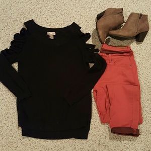 F21 shoulder cut out sweater