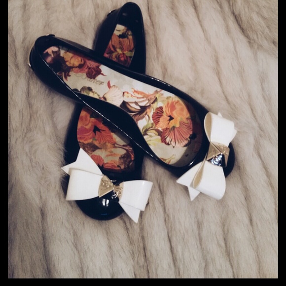 Ted Baker Shoes - Ted Baker bow flates