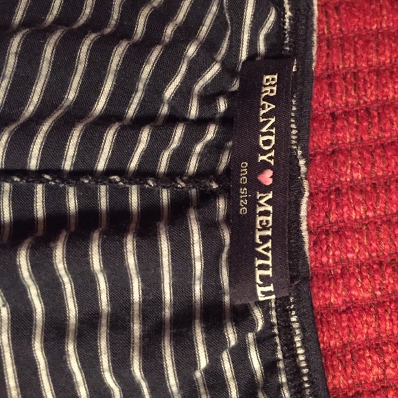 ❤️ TRADED ❤️BRANDY MELVILLE Vodi Shorts Striped - Picture 3 of 3