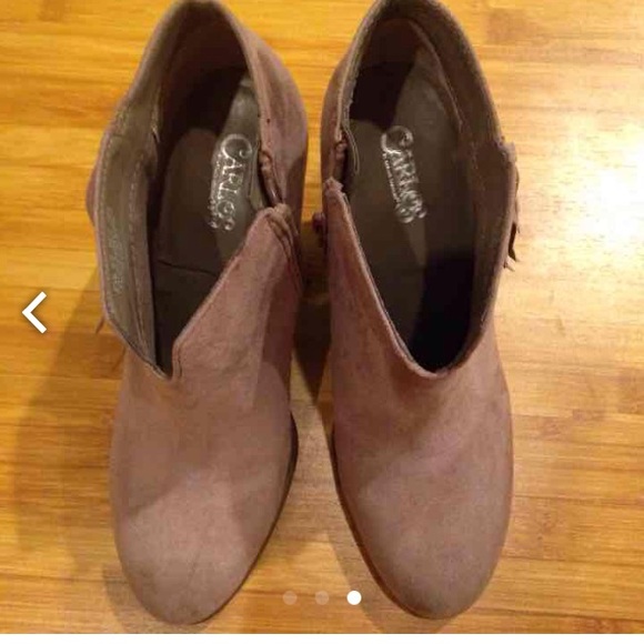 🌟EUC: Carlos Santana Genuine Tan Suede Booties ⭐️ - Picture 2 of 2