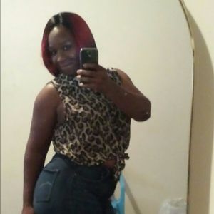 Meet your Posher, Charetha