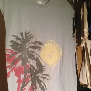 Sleeveless tee