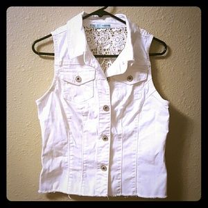 White denim vest