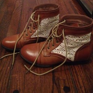 Tan lace up boots