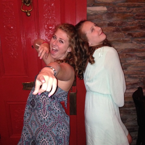 Meet your Posher, Jessica - Picture 1 of 1