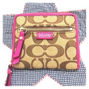 Used Authentic Coach Wallet