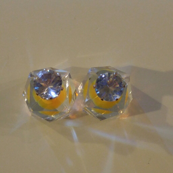 Double Sided Earrings Yellow - Picture 2 of 4