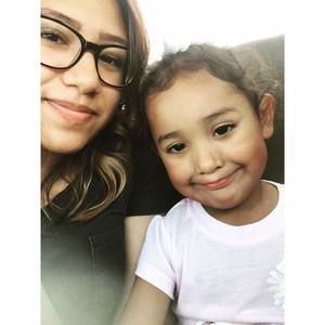 Meet your Posher, Mireya