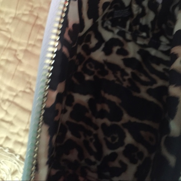 Victoria's Secret small cosmetic bag. Light lilac - Picture 3 of 3