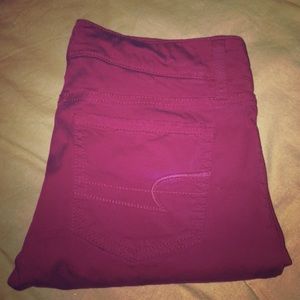 Maroon/Burgundy American Eagle Jeggings