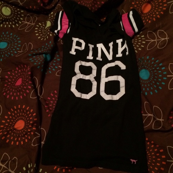 Good condition pink Victoria's Secret XS v- neck