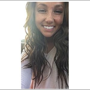 Meet your Posher, Brenna