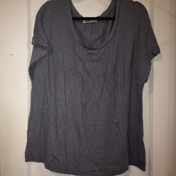 Short Sleeve Grey Tee w/Shirring Detail