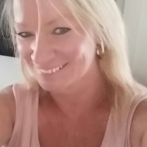 Meet your Posher, Deborah