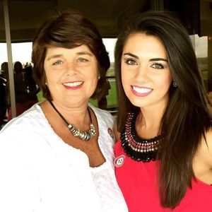 Meet your Posher, Laura