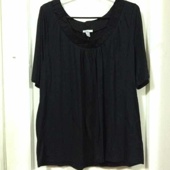 Short Sleeve Black Top w/ Wide Banded Neckline