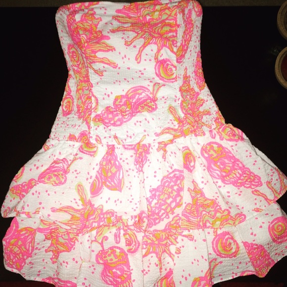 Conched out strapless dress