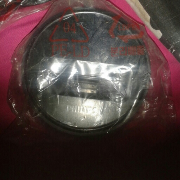 Phillips iPhone 4 dock - Picture 2 of 3