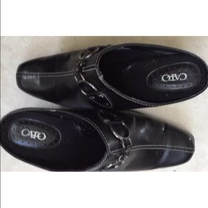 CATO LADIES SHOES SIZE 7 -- Excellent condition !!