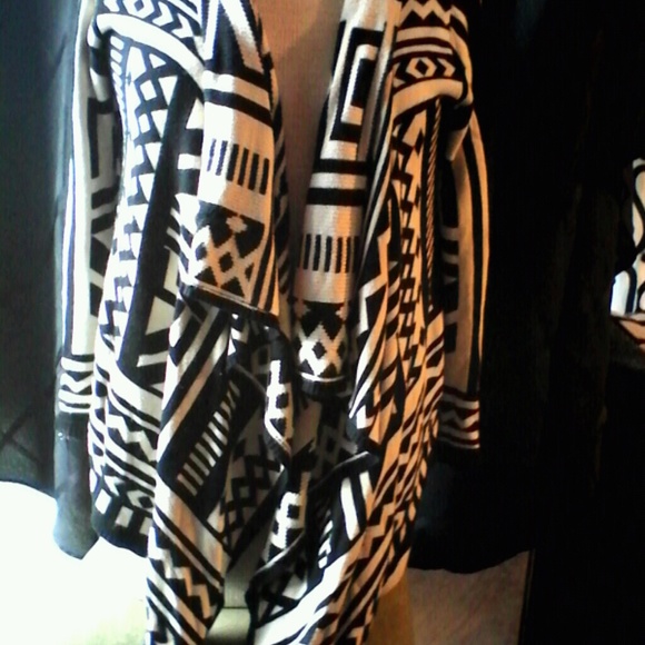Tribal  trow sweater