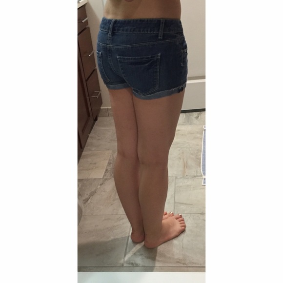 Basic Jean Shorts - Picture 3 of 3