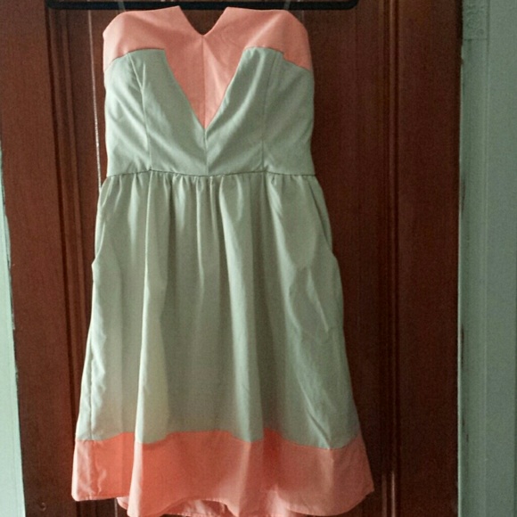 Strapless beige and salmon dress