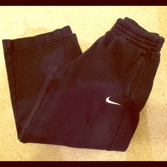 🚫SOLD ON EBAY🚫 Nike Navy Blue Sweats. Size 4T.