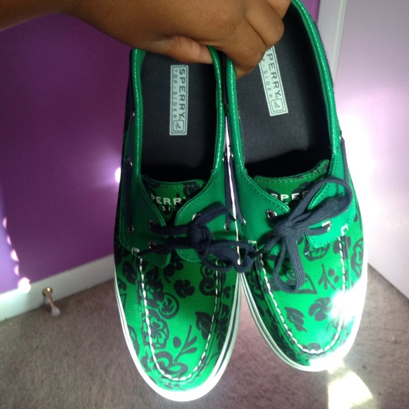 Blue and green sperrys
