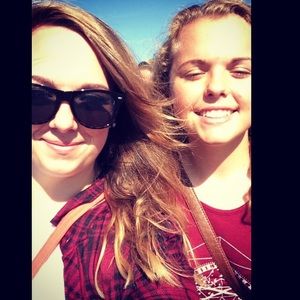 Meet your Posher, Cassandra