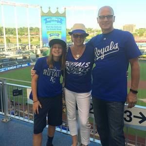 Meet your Posher, Lorraine