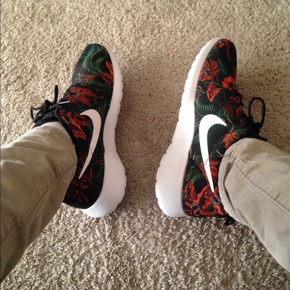 Nike roshes  custom
