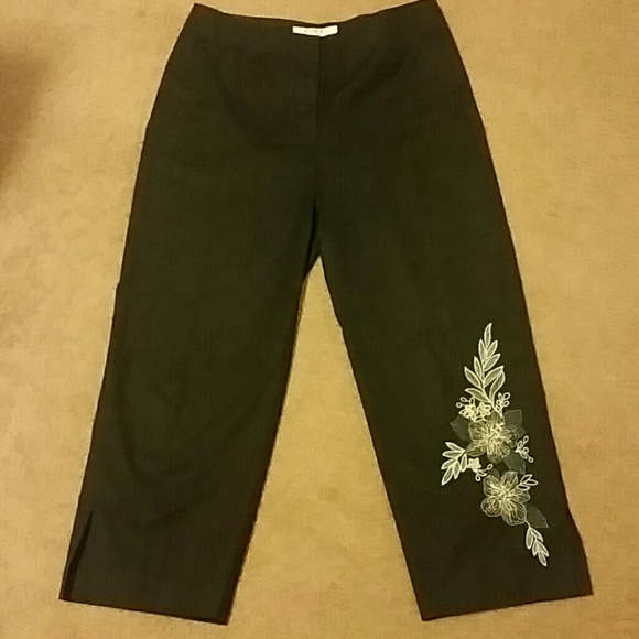Black Stretch capris