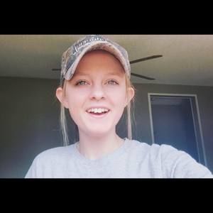 Meet your Posher, Kayla