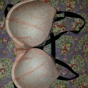 Victoria secret very sexy strappy bra