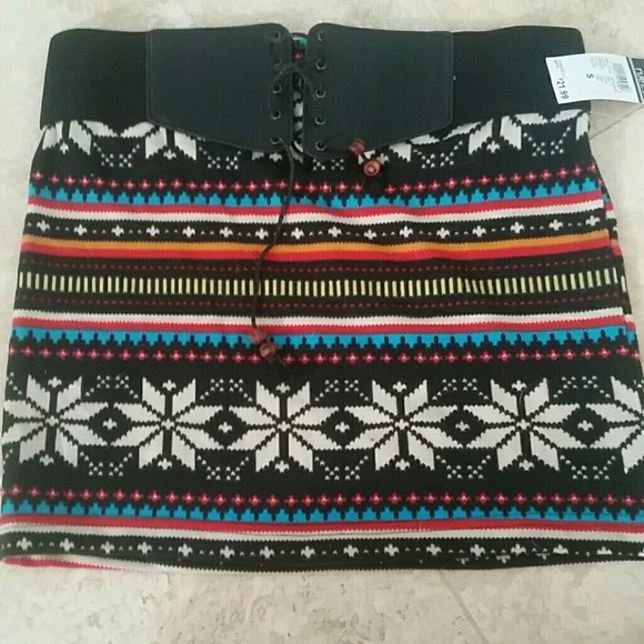 Sweater skirt with lace up front belt