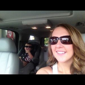 Meet your Posher, Alexis