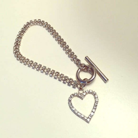 ❌SOLD❌Swarovski Bracelet - Picture 1 of 1