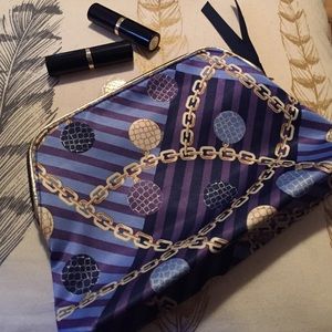 NEW! ESTE LAUDER MAKEUP GIFT