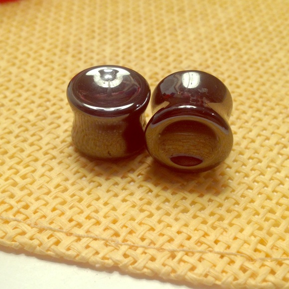 Black iridescent Plugs