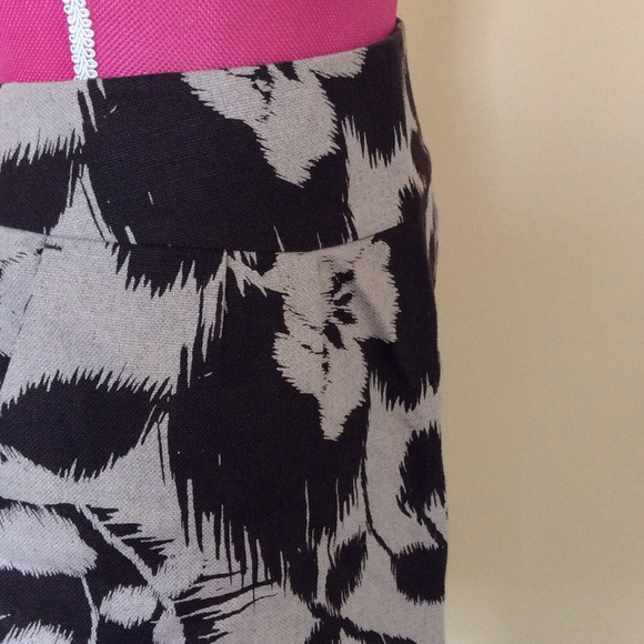 Michael Kors brand new linen skirt - Picture 3 of 4