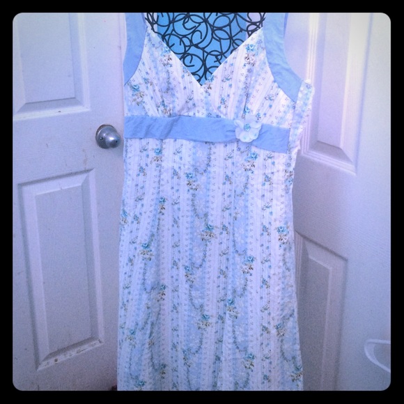 vintage dress. Love it though!;)