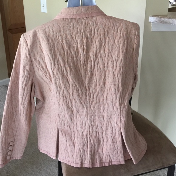 Pinkish nude jacket - Picture 2 of 3